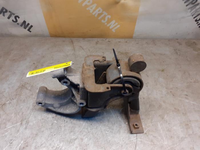 Gebruikte Motorsteun Suzuki Swift (ZA/ZC/ZD1/2/3/9) 1.3 VVT 16V Prijs € 34,99 Margeregeling aangeboden door Yellow Parts