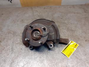 Gebruikte Fusee houder rechts-voor Suzuki Alto 1.0 12V Prijs € 44,95 Margeregeling aangeboden door Yellow Parts