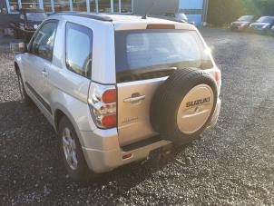 Gebruikte Achterklep Slotmechaniek Suzuki Grand Vitara II (JT) 1.6 16V Prijs € 44,95 Margeregeling aangeboden door Yellow Parts