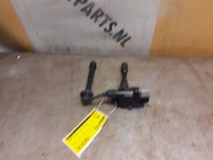 Gebruikte Bobine Suzuki Grand Vitara II (JT) 1.6 16V Prijs € 19,99 Margeregeling aangeboden door Yellow Parts