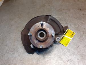 Gebruikte Fusee houder rechts-voor Suzuki Alto 1.0 12V Prijs € 44,95 Margeregeling aangeboden door Yellow Parts