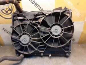 Gebruikte Radiateur Suzuki Grand Vitara II (JT) 2.0 16V Prijs € 99,00 Margeregeling aangeboden door Yellow Parts