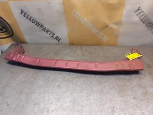 Gebruikte Bumperbalk voor Suzuki Alto 1.0 12V Prijs € 45,00 Margeregeling aangeboden door Yellow Parts