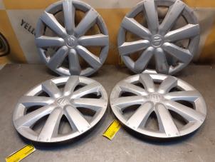 Gebruikte Wieldop set Suzuki SX4 (EY/GY) 1.6 16V VVT Grip 4x4 Prijs € 49,99 Margeregeling aangeboden door Yellow Parts