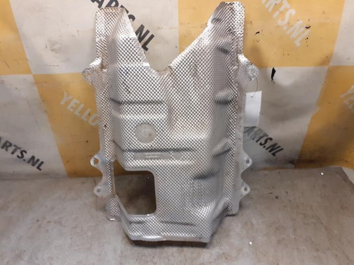 Gebruikte Hitteschild uitlaat Suzuki SX4 S-Cross (JY) 1.4 Booster Jet Turbo 16V AllGrip Prijs € 29,99 Margeregeling aangeboden door Yellow Parts