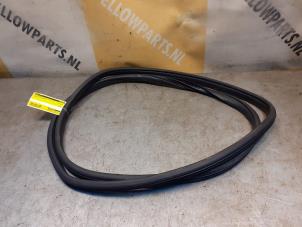 Gebruikte Deurrubber 4Deurs links-achter Suzuki SX4 S-Cross (JY) 1.4 Booster Jet Turbo 16V AllGrip Prijs € 29,99 Margeregeling aangeboden door Yellow Parts