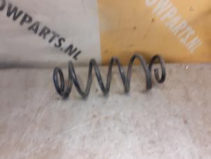 Gebruikte Schroefveer achter Suzuki SX4 S-Cross (JY) 1.4 Booster Jet Turbo 16V AllGrip Prijs € 34,99 Margeregeling aangeboden door Yellow Parts