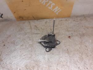 Gebruikte Motorkap Slotmechaniek Suzuki Swift (ZA/ZC/ZD1/2/3/9) 1.3 VVT 16V Prijs € 14,99 Margeregeling aangeboden door Yellow Parts