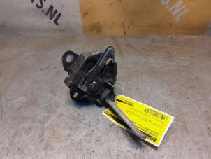Gebruikte Motorkap Slotmechaniek Suzuki Swift (ZA/ZC/ZD1/2/3/9) 1.3 VVT 16V Prijs € 14,99 Margeregeling aangeboden door Yellow Parts