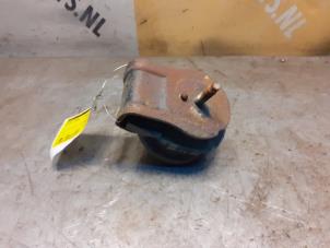 Gebruikte Motorrubber Suzuki Grand Vitara I (FT/GT/HT) 2.5 V6 24V Prijs € 34,99 Margeregeling aangeboden door Yellow Parts