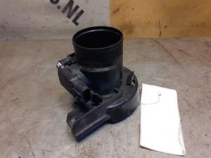 Gebruikte Luchtmassameter Suzuki SX4 (EY/GY) 1.5 16V VVT Base,Comfort Prijs € 49,99 Margeregeling aangeboden door Yellow Parts