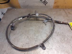 Gebruikte Handrem Kabel Suzuki SX4 (EY/GY) 1.5 16V VVT Base,Comfort Prijs € 24,99 Margeregeling aangeboden door Yellow Parts