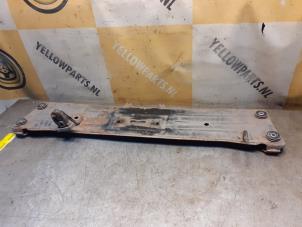 Gebruikte Motorbalk Suzuki Grand Vitara II (JT) 2.0 16V Prijs € 79,00 Margeregeling aangeboden door Yellow Parts