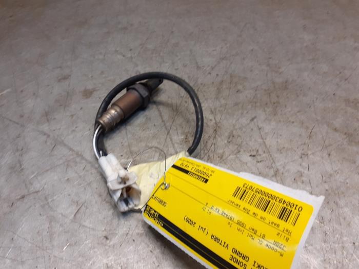 Lambda Sonde van een Suzuki Grand Vitara II (JT) 2.0 16V 2006