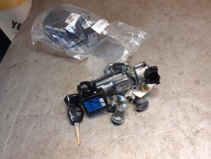 Gebruikte Cilinderslotenset (compleet) Suzuki Alto 1.0 12V Prijs € 139,00 Margeregeling aangeboden door Yellow Parts