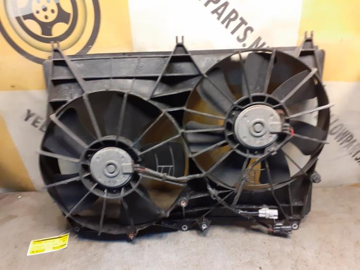 Gebruikte Fan Radiateur Suzuki Grand Vitara II (JT) 2.4 16V Prijs € 49,99 Margeregeling aangeboden door Yellow Parts