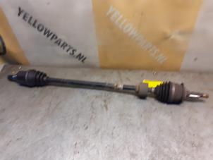 Gebruikte Steekas rechts-voor Suzuki Splash 1.0 12V Prijs € 89,99 Margeregeling aangeboden door Yellow Parts