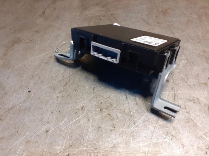 Module Bodycontrol van een Suzuki Swift (ZA/ZC/ZD) 1.2 16V 2015