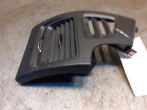 Gebruikte Luchtrooster zijkant Suzuki Swift (ZA/ZC/ZD) 1.2 16V Prijs € 14,99 Margeregeling aangeboden door Yellow Parts