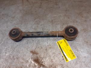 Gebruikte Reactiestang rechts-achter Suzuki Grand Vitara I (FT/GT/HT) 2.5 V6 24V Prijs € 29,99 Margeregeling aangeboden door Yellow Parts