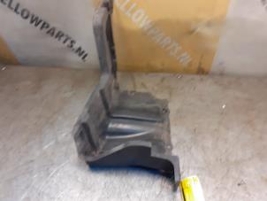 Gebruikte Beschermplaat bodem Suzuki Alto 1.0 12V Prijs € 12,50 Margeregeling aangeboden door Yellow Parts