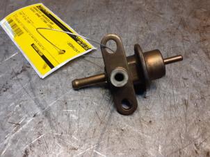 Gebruikte Brandstof Drukregelaar Suzuki Grand Vitara I (FT/GT/HT) 2.0 16V Prijs € 75,00 Margeregeling aangeboden door Yellow Parts