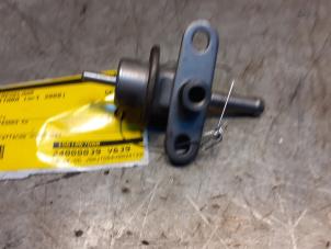 Gebruikte Brandstof Drukregelaar Suzuki Grand Vitara II (JT) 2.0 16V Prijs € 45,00 Margeregeling aangeboden door Yellow Parts