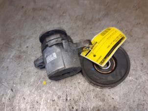 Gebruikte Spanrol Multiriem Suzuki Grand Vitara II (JT) 2.0 16V Prijs € 34,99 Margeregeling aangeboden door Yellow Parts