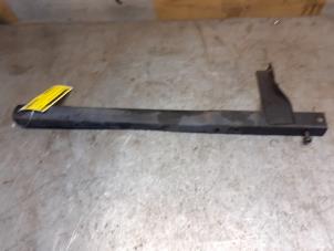 Gebruikte Radiateur Suzuki Grand Vitara I (FT/GT/HT) 2.5 V6 24V Prijs € 25,00 Margeregeling aangeboden door Yellow Parts