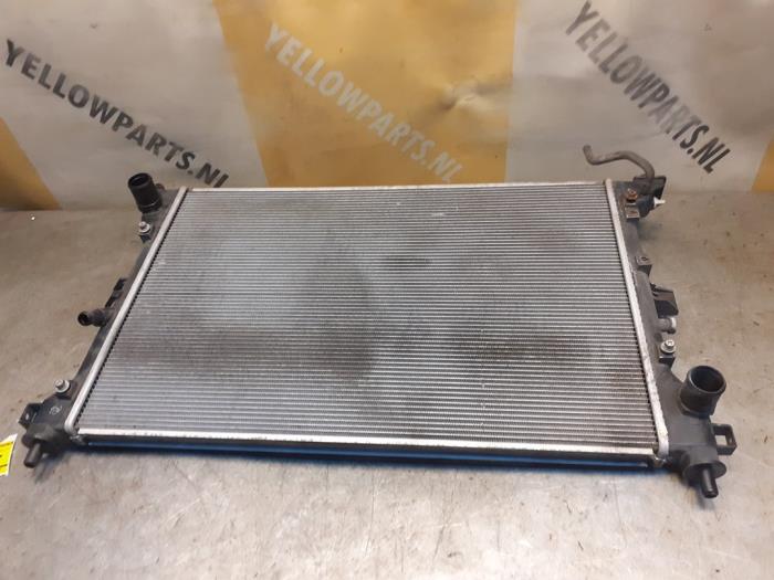 Gebruikte Radiateur Suzuki Vitara (LY/MY) 1.6 16V DDiS AllGrip Prijs € 89,00 Margeregeling aangeboden door Yellow Parts