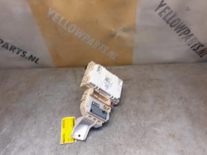 Gebruikte Module Bodycontrol Suzuki SX4 (EY/GY) 1.6 16V VVT Comfort,Exclusive Autom. Prijs € 79,00 Margeregeling aangeboden door Yellow Parts