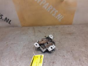 Gebruikte Motorkap Slotmechaniek Suzuki SX4 (EY/GY) 1.6 16V VVT Comfort,Exclusive Autom. Prijs € 29,99 Margeregeling aangeboden door Yellow Parts