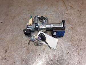 Gebruikte Sleutel + Contactslot Suzuki Alto 1.0 12V Prijs € 44,95 Margeregeling aangeboden door Yellow Parts