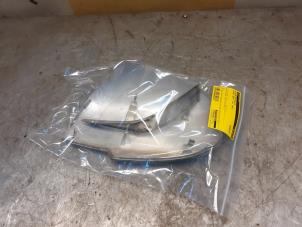 Gebruikte Spiegelkap rechts Suzuki Swift (ZA/ZC/ZD1/2/3/9) 1.3 VVT 16V Prijs € 29,95 Margeregeling aangeboden door Yellow Parts