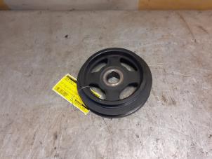 Gebruikte Krukas Poelie Suzuki Splash 1.0 12V Prijs € 34,99 Margeregeling aangeboden door Yellow Parts