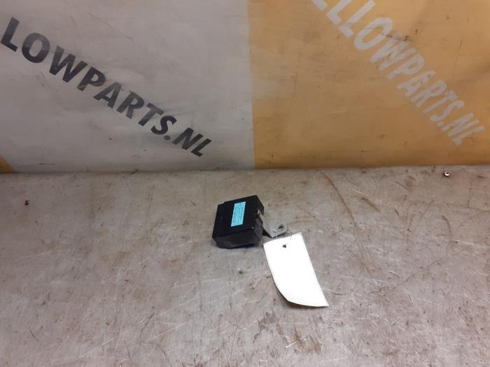 Gebruikte Transfer module 4x4 Suzuki Jimny Softtop 1.3i 16V 4x4 Prijs € 29,99 Margeregeling aangeboden door Yellow Parts