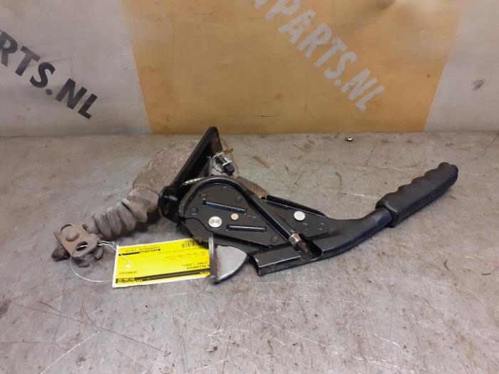 Gebruikte Handrem Mechaniek Suzuki Jimny Softtop 1.3i 16V 4x4 Prijs € 29,99 Margeregeling aangeboden door Yellow Parts