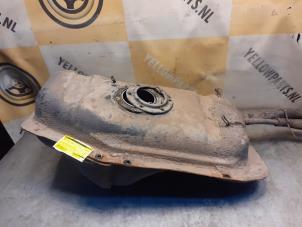 Gebruikte Tank Suzuki Jimny Hardtop 1.3i 16V 4x4 Prijs € 225,00 Margeregeling aangeboden door Yellow Parts