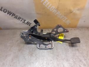 Gebruikte Rempedaal Suzuki Celerio (LF) 1.0 12V Prijs € 44,95 Margeregeling aangeboden door Yellow Parts