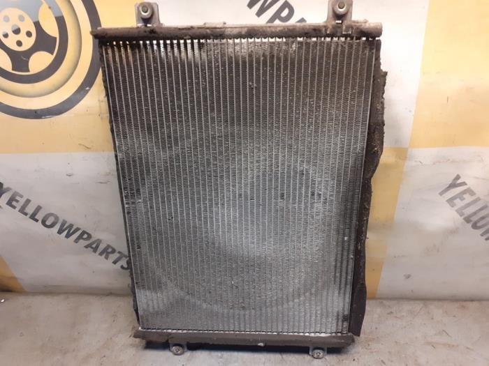 Airco Condensor van een Suzuki Grand Vitara I (FT/GT/HT) 2.0 16V 2005