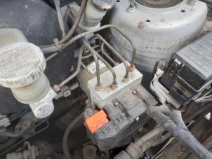 Gebruikte ABS Pomp Suzuki Liana (ERC/ERD/RH4) 1.6 MPi 16V Prijs € 69,00 Margeregeling aangeboden door Yellow Parts