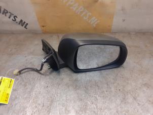 Gebruikte Buitenspiegel rechts Suzuki SX4 (EY/GY) 1.6 16V VVT Comfort,Exclusive Autom. Prijs € 99,00 Margeregeling aangeboden door Yellow Parts