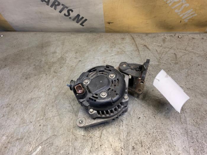 Gebruikte Dynamo Suzuki Celerio (LF) 1.0 12V Prijs € 44,95 Margeregeling aangeboden door Yellow Parts