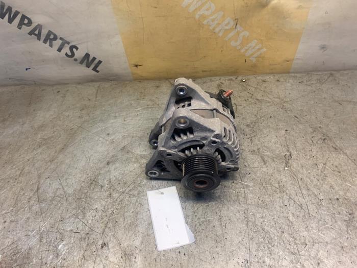 Gebruikte Dynamo Suzuki Grand Vitara II (JT) 1.9 DDiS Prijs € 49,95 Margeregeling aangeboden door Yellow Parts