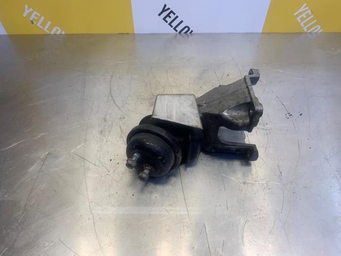 Gebruikte Motorrubber Suzuki Grand Vitara II (JT) 2.4 16V Prijs € 39,95 Margeregeling aangeboden door Yellow Parts