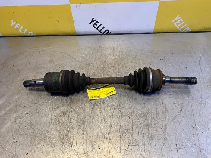 Gebruikte Aandrijfas rechts-voor Suzuki Grand Vitara I (FT/GT/HT) 2.0 16V Prijs € 89,00 Margeregeling aangeboden door Yellow Parts