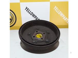 Gebruikte Remtrommel achter Suzuki Vitara (ET/FT/TA) 1.6 Prijs € 25,00 Margeregeling aangeboden door Yellow Parts