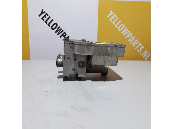 Gebruikte ABS Pomp Suzuki Grand Vitara I (FT/GT/HT) 2.0 TDI Prijs € 89,00 Margeregeling aangeboden door Yellow Parts