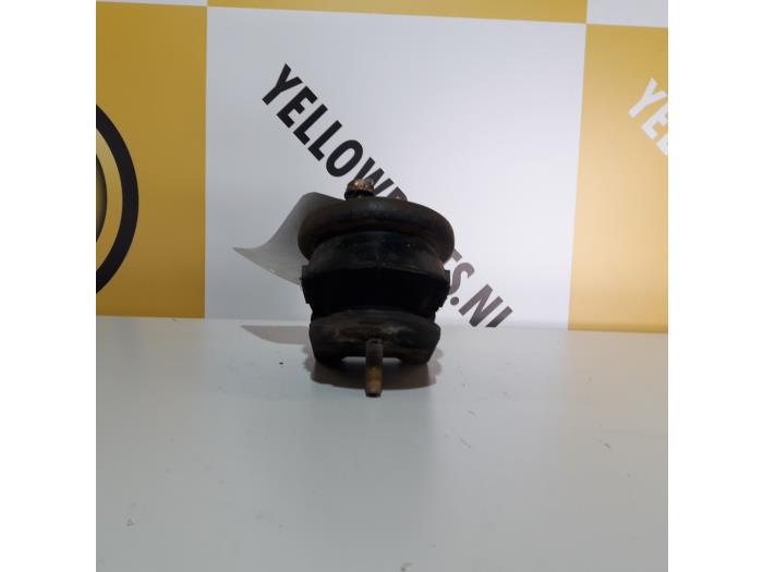Gebruikte Motorsteun Suzuki Grand Vitara I (FT/GT/HT) 2.0 16V Prijs € 25,00 Margeregeling aangeboden door Yellow Parts
