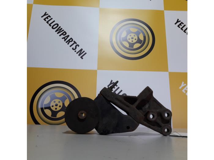 Gebruikte Motorrubber Suzuki Alto (RF410) 1.1 16V Prijs € 20,00 Margeregeling aangeboden door Yellow Parts
